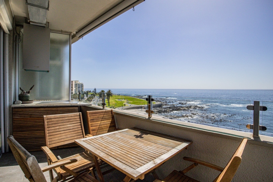 3 Bedroom Property for Sale in Sea Point Western Cape